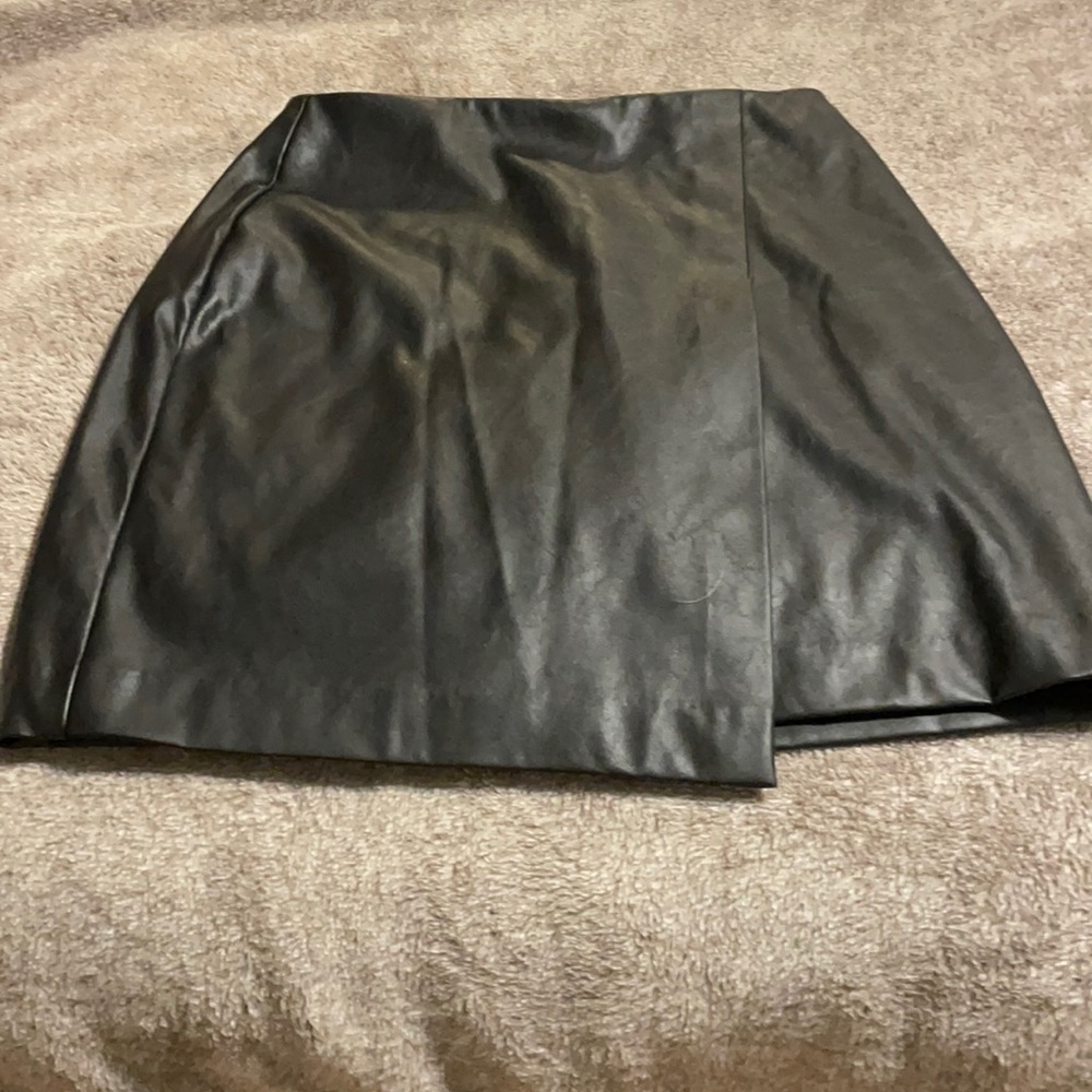 Bar III black vegan leather skirt